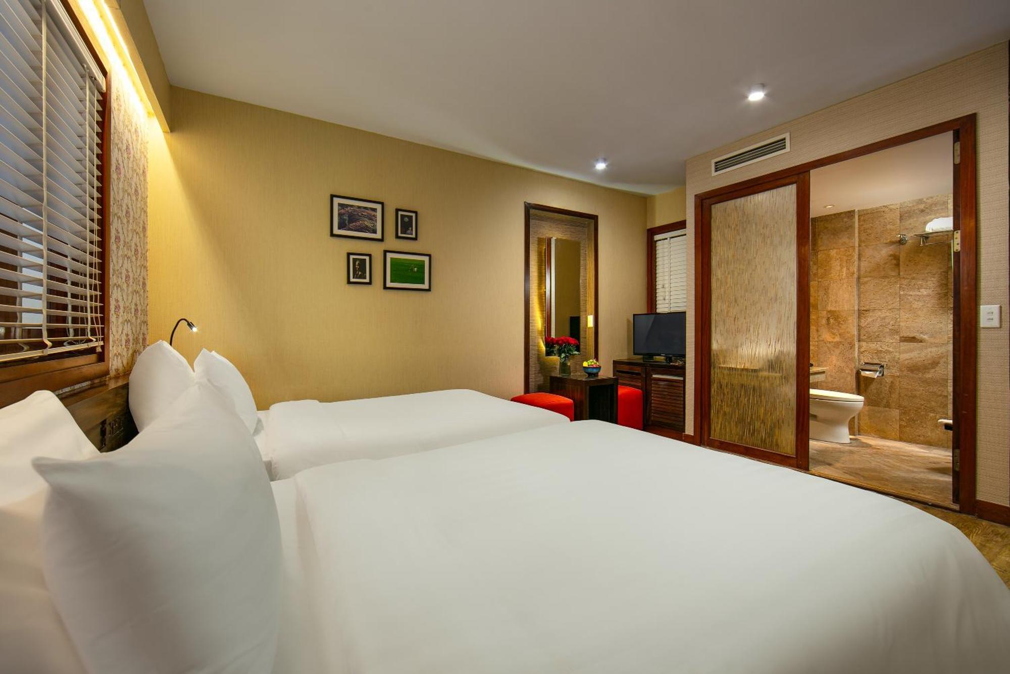 Oriental Suites Hotel & Spa Hanoi Exterior photo